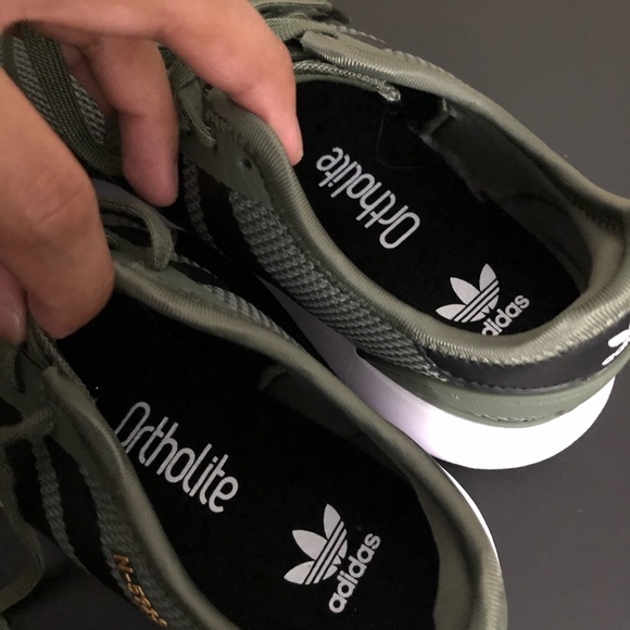 ❌SOLD❌NEW Adidas N5923 Women’s Shoe size 5 Green - Picture 6 of 7